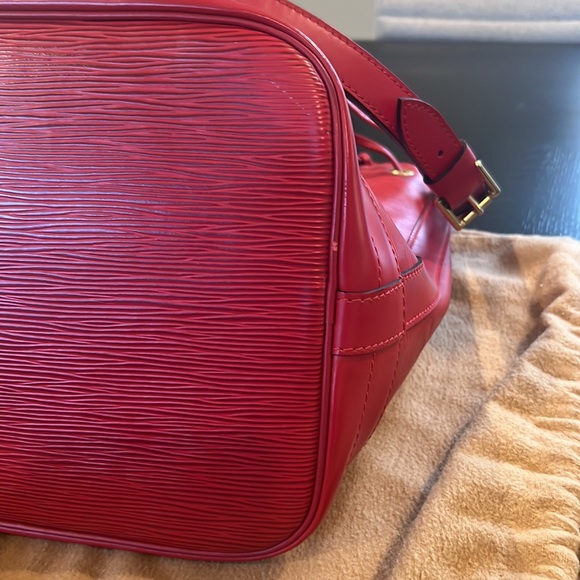 Authentic Louis Vuitton Red Epi Bag - Picture 13 of 14